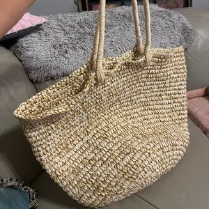 Old Navy Straw tote bag.